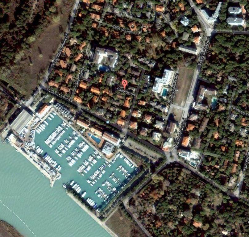 Lignano Riviera With Fireplace & Air Conditioning Lignano Sabbiadoro Buitenkant foto